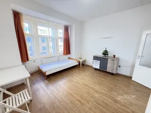 Pronájem bytu 1+kk, Praha - Žižkov, Jeseniova, 26 m2