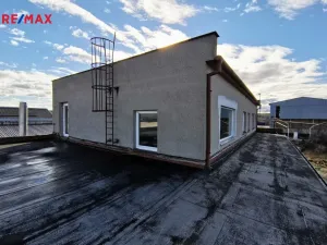 Prodej výrobních prostor, Uherčice, 1500 m2