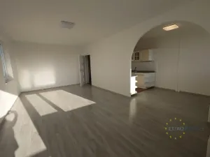 Pronájem bytu 3+1, Praha - Podolí, Ve svahu, 80 m2