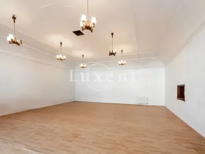 Prodej ubytování, Bělá nad Radbuzou, Náměstí, 800 m2