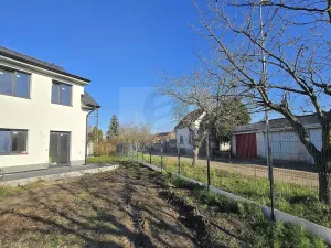 Prodej bytu 4+kk, Přerov nad Labem, 126 m2