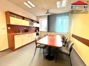 Pronájem skladu, Ostrava, Sokolská třída, 181 m2