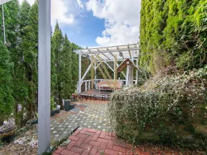 Prodej vícegeneračního domu, Regen,Německo, 213 m2