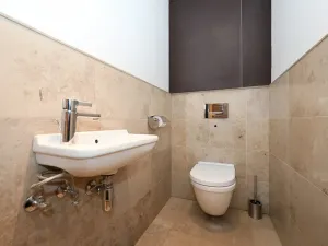 Pronájem bytu 5+kk, Praha - Hrdlořezy, Mezilehlá, 141 m2