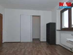 Pronájem bytu 3+kk, Chvaletice, Dukelská, 75 m2