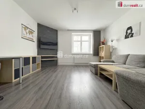 Pronájem bytu 1+1, Chomutov, náměstí Dr. Beneše, 40 m2