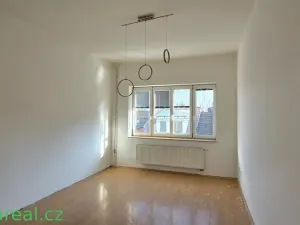 Pronájem bytu 1+1, Brno, Dukelská třída, 37 m2