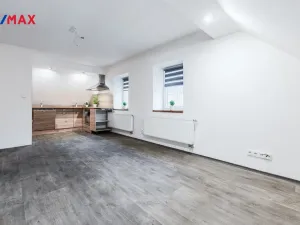 Prodej rodinného domu, Desná - Desná II, K Parlamentu, 180 m2