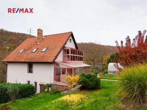 Prodej vily, Měchenice, Hlavní, 330 m2