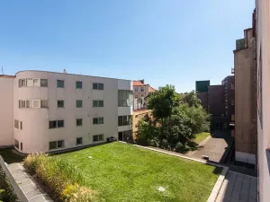 Pronájem kanceláře, Praha - Smíchov, Štefánikova, 160 m2