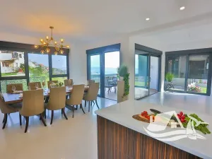 Prodej vily, Split, Chorvatsko, 300 m2