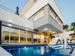 Prodej vily, Podstrana, Chorvatsko, 220 m2