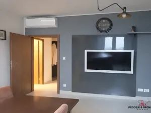 Pronájem bytu 2+kk, Praha - Vysočany, Pod Harfou, 54 m2