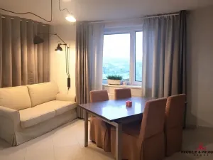 Pronájem bytu 2+kk, Praha - Vysočany, Pod Harfou, 54 m2