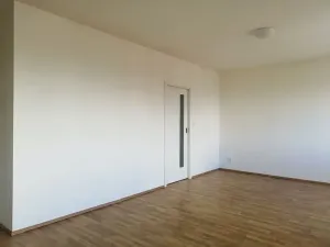 Pronájem bytu 1+kk, Praha - Holešovice, Malá Plynární, 33 m2