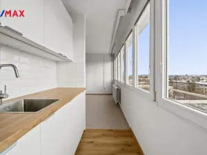 Prodej bytu 1+kk, Hradec Králové - Slezské Předměstí, Severní, 28 m2