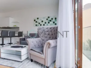 Pronájem bytu 2+kk, Praha - Smíchov, Mozartova, 46 m2