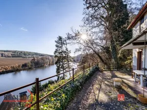 Prodej chaty, Týn nad Vltavou - Hněvkovice na levém břehu Vltavy, 80 m2