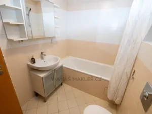 Pronájem bytu 1+kk, Praha - Liboc, Naardenská, 46 m2