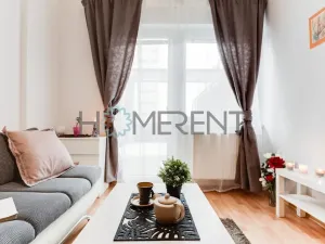 Pronájem bytu 1+kk, Praha - Letňany, Malkovského, 28 m2