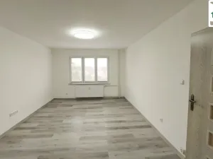 Pronájem bytu 3+1, Cheb, U Stadionu, 74 m2