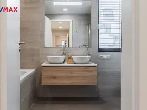 Pronájem bytu 3+kk, Praha - Libeň, Menclova, 96 m2