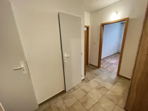 Pronájem bytu 2+kk, Praha - Řepy, Laudova, 42 m2