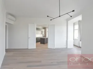 Pronájem bytu 3+kk, Praha - Vinohrady, náměstí Jiřího z Poděbrad, 138 m2