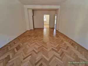 Pronájem bytu 2+kk, Praha - Podolí, Podolská, 58 m2