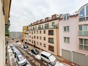Pronájem bytu 2+1, Praha - Kobylisy, U třešňovky, 68 m2