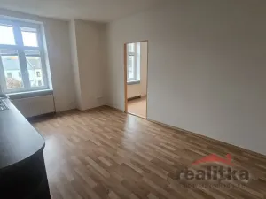 Prodej bytu 2+kk, Opava - Předměstí, Nákladní, 48 m2