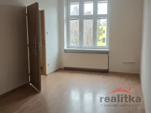 Prodej bytu 2+kk, Opava - Předměstí, Nákladní, 48 m2