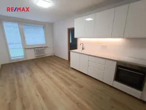 Pronájem bytu 3+kk, Praha - Vršovice, Taškentská, 57 m2