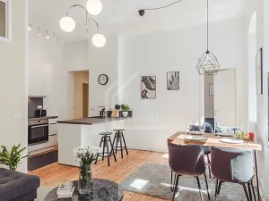 Pronájem bytu 3+kk, Praha, Pernerova, 65 m2