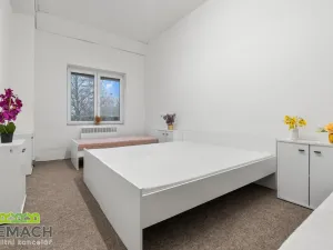 Pronájem bytu 4+1, Uherské Hradiště, náměstí Republiky, 92 m2