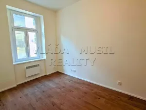 Pronájem bytu 1+1, Praha - Libeň, Novákových, 37 m2