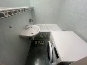 Pronájem bytu 2+kk, Praha - Žižkov, Na Jarově, 42 m2