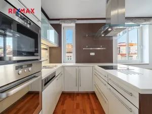 Prodej bytu 3+kk, Praha - Holešovice, Dobrovského, 107 m2