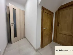 Pronájem bytu 2+1, Řevnice, Švabinského, 45 m2