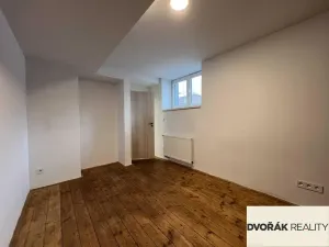 Pronájem bytu 2+1, Řevnice, Švabinského, 45 m2