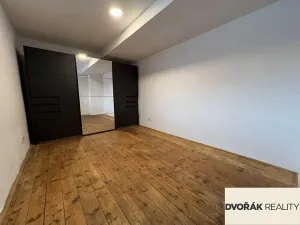 Pronájem bytu 2+1, Řevnice, Švabinského, 45 m2