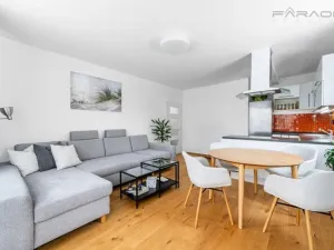 Prodej bytu 3+kk, Praha - Štěrboholy, Laudonova, 76 m2