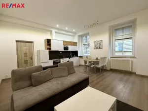 Pronájem bytu 2+kk, Plzeň, Kardinála Berana, 43 m2