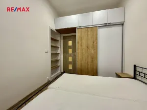 Pronájem bytu 2+kk, Plzeň, Kardinála Berana, 43 m2