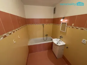 Prodej bytu 2+1, Plzeň, Ke Sv. Jiří, 66 m2