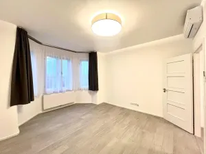 Pronájem bytu 3+1, Praha - Vinohrady, Vinohradská, 85 m2