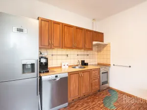 Prodej bytu 1+1, Lišov, třída 5. května, 42 m2