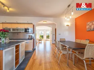 Prodej rodinného domu, Veltrusy, U Stadionu, 180 m2