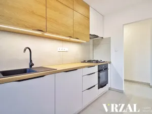 Prodej bytu 3+1, Plzeň, Smrková, 66 m2