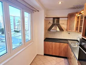 Pronájem bytu 2+1, Kralupy nad Vltavou - Lobeček, nám. Mládežníků, 53 m2